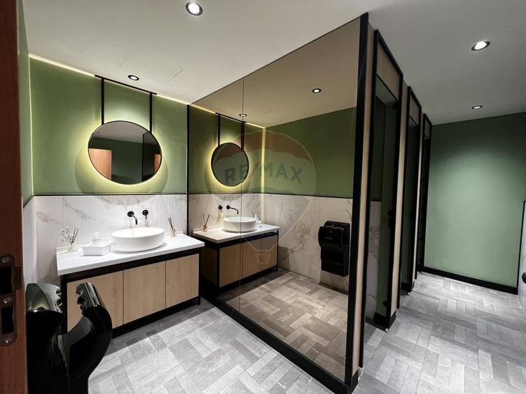 Spatiu comercial modern de inchiriat / 2 locuri de parcare - 42