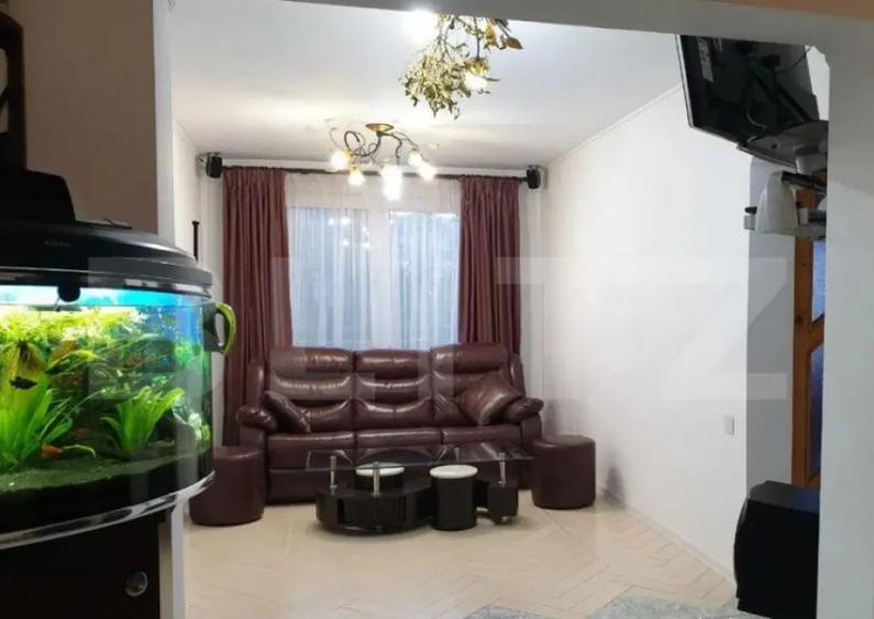 De vanzare apartament 4 camere (cartier Tractorul) - 7