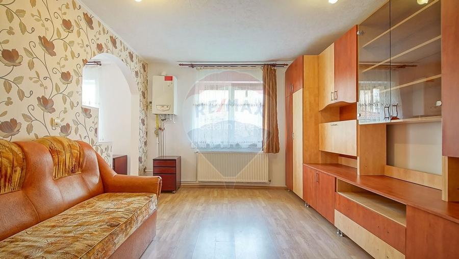 Apartament 2 camere renovat, central - Zona ISR, Rasnov Apartament 2 camere renovat, central - Zona ISR, Rasnov