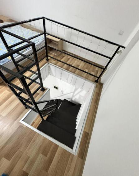 ???? Apartament tip garsoniera pe doua niveluri | Gata de - 9