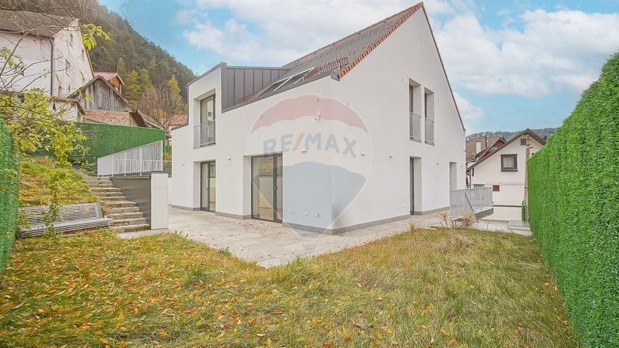 Armonie între tradiție și modernitate – Vilă contemporană în Brasov - 5