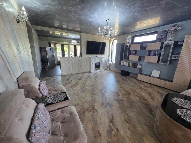 Vilă de vânzare ( Teren 1700mp) situată în  zona Bucium-Visa - 7
