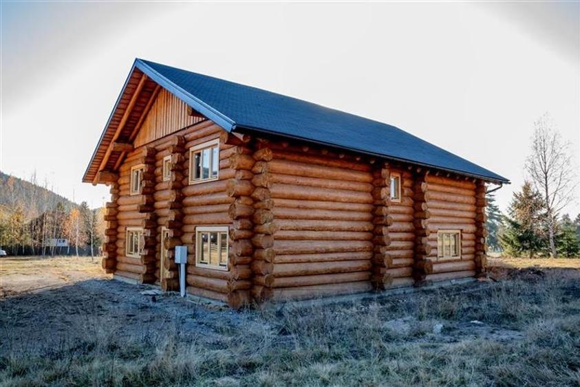 Casa din lemn rotund (Izvoru Muresului, str. Garii) - 2