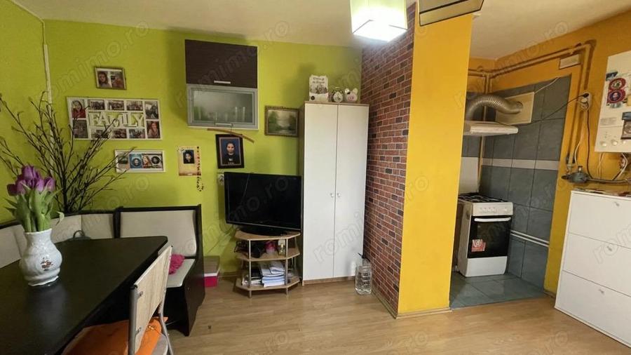 Apartament cu 2 camere parter -zona buna ?i linistita - 18