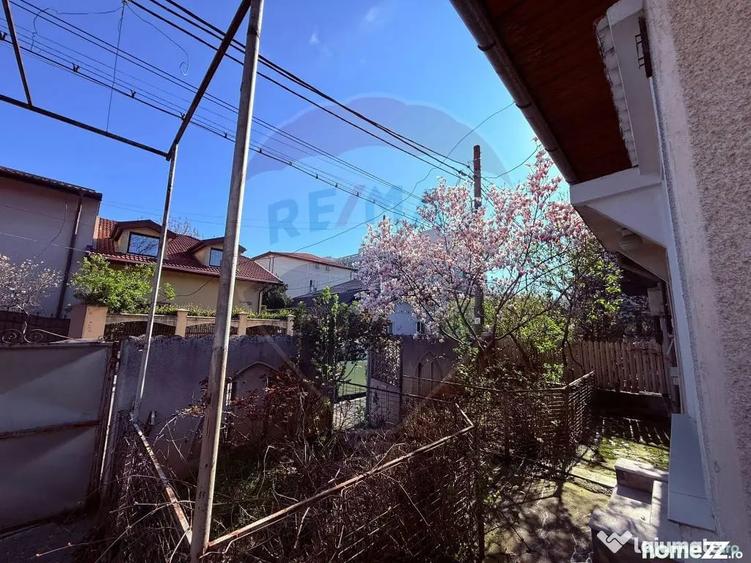 Casă cu 4 camere cu Teren 318 Mp în Gorjului