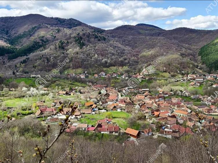Teren extravilan de 2420 mp, în Fântânele