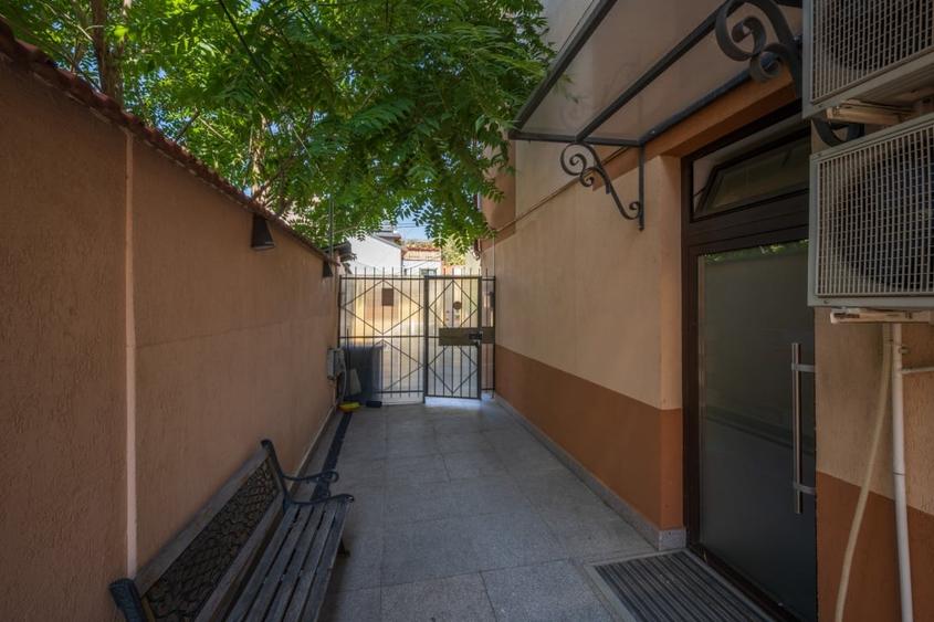 Primaria S1 - Apartament - loc de parcare suprateran - acces dublu - 10