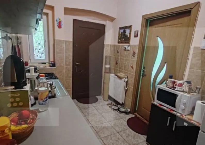 Apartament de vanzare, cu 2 camere, 55 mp, zona Sinaia - 3