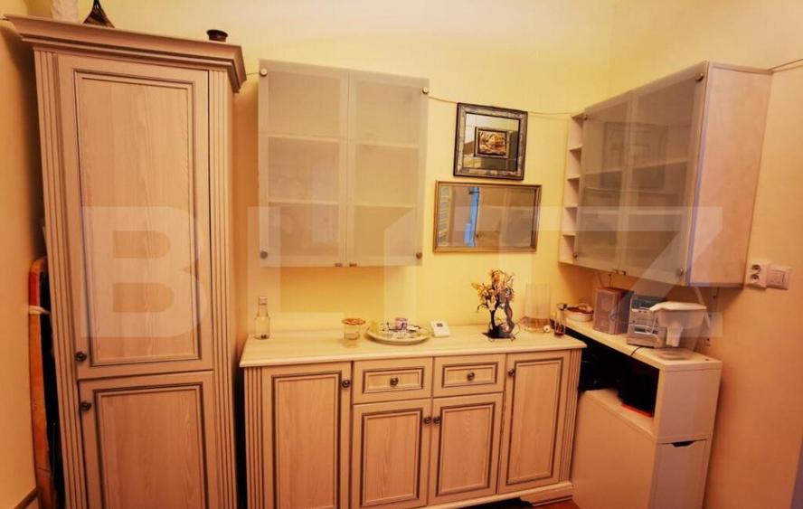 Casa, zona Balcescu-Elisabetin - 1