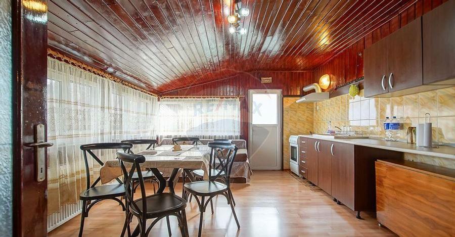 Vila cu farmec istoric in Bu?teni, pensiune sau locuin... - 17