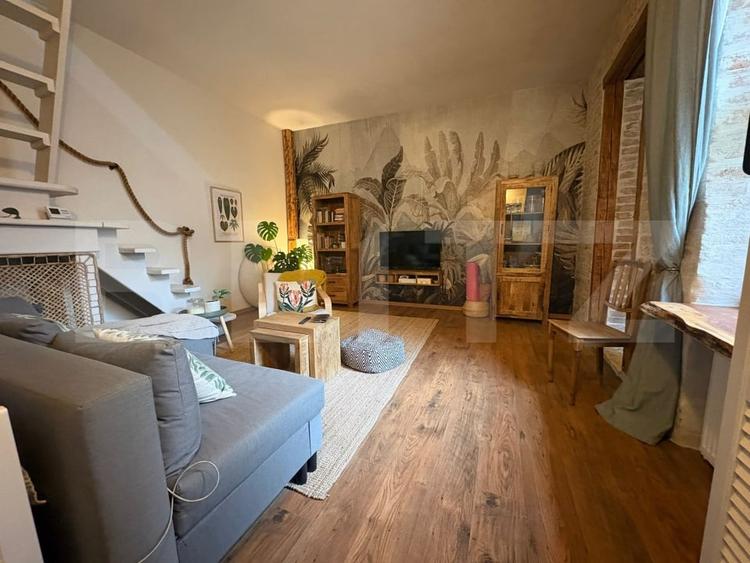 Casa cocheta 60 mp + mansarda, mobilata, zona centrala - 1