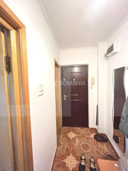 Apartament de 2 camere,etaj 3, zona Primaverii