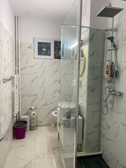 Proprietar, vând apartament cu două camere nedecomandate , mobilat si utilat lux - 10