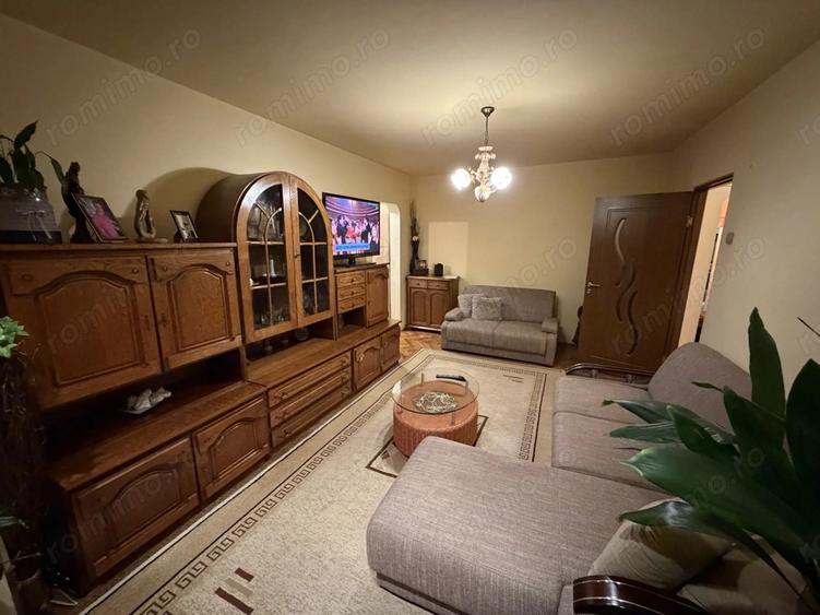 Etaj intermediar. Mobilat. pozitie excelenta - 2