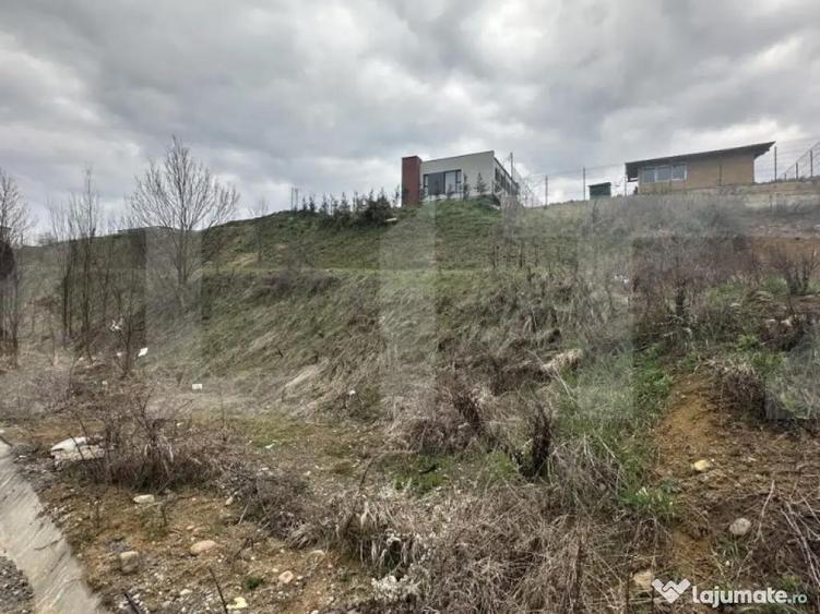 Teren 780 mp cu proiect autorizat P+E, front 38 m, zona Sung - 4