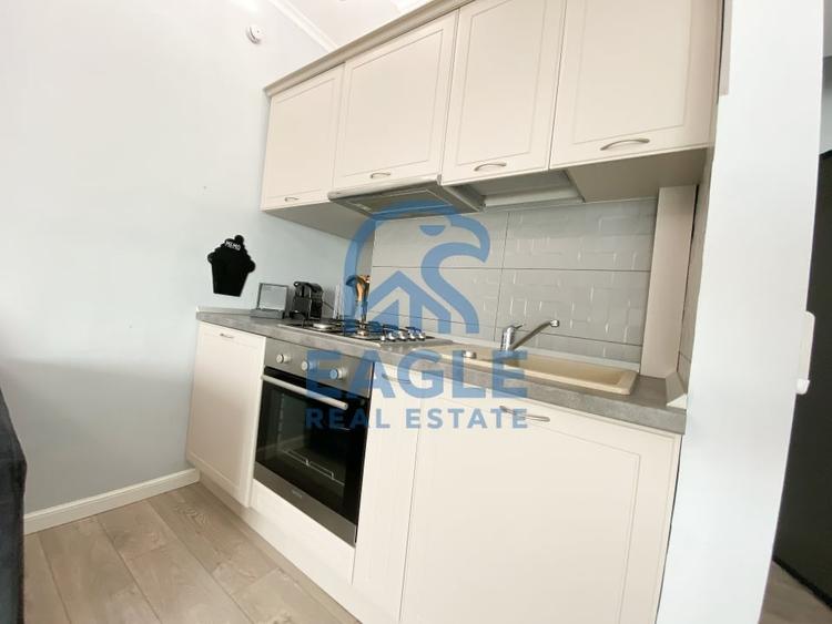 Mamaia Central - 2 Camere modern, balcon generos si vedere frontala spre lac - 8