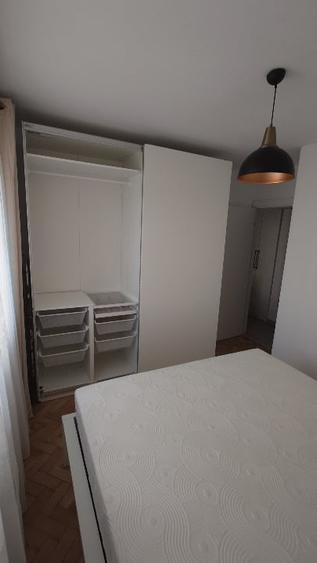 Direct proprietar - Apartament La Cheie 2 Camere, Decomandat, Str. Primaverii 6 - 12