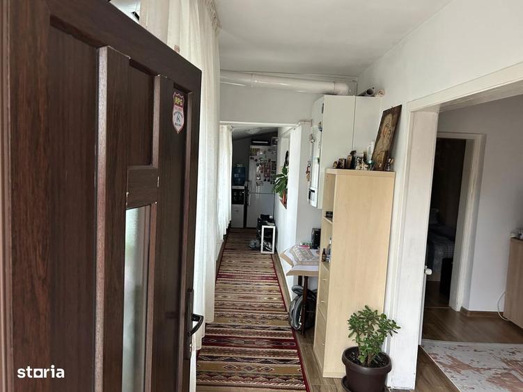 Casa cu 3 camere, curte ?i aer condi?ionat - 7