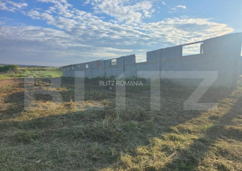 Teren intravilan cu constructie din caramida in Cheriu langa Teren intravilan cu constructie din caramida in Cheriu langa