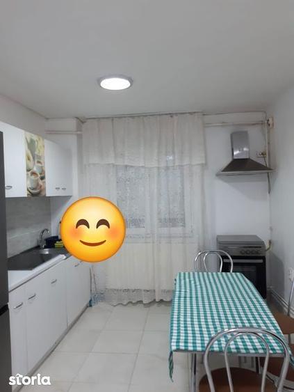 Inchiriez apartament caransebes 2 camere zona centrala - 1