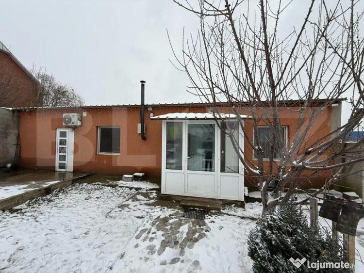 Casa parter 100 mp utili, teren 880 mp, toate utilitatile, C - 6