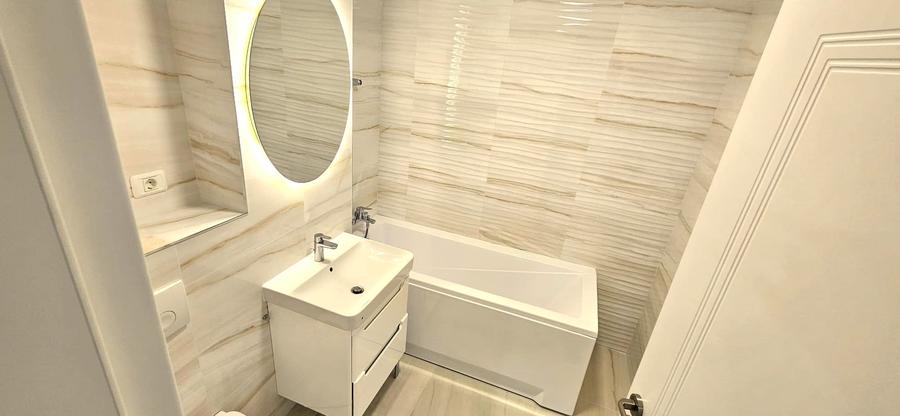 Apartament nemobilat su.83mp. pt.Birouri sau de locuit- zona Trocadero - 6