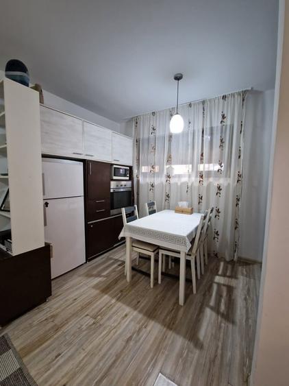 Apartament cu 2 camere semidecomandat în Berceni