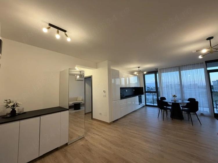 Apartament cu 2 camere decomandat, mobilat în Sud