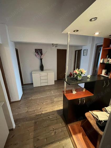 Apartament cu 3 camere decomandat în Ultracentral