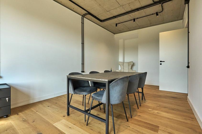 Apartament cu 4 camere în Floreasca