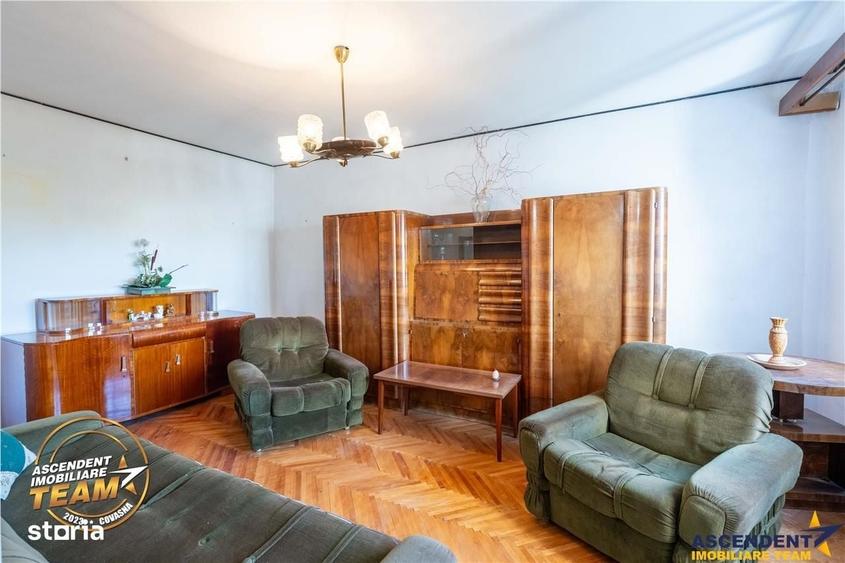 Apartament cu 2 camere decomandat în Lenin