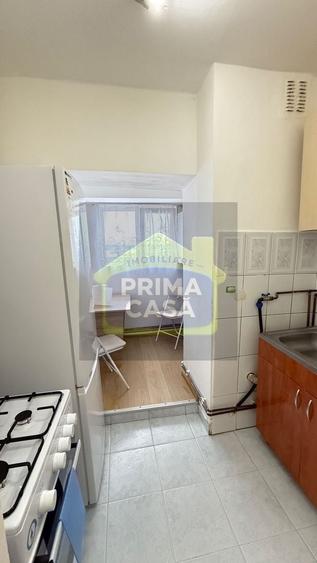 Garsonieră decomandată, mobilată în Hotvon