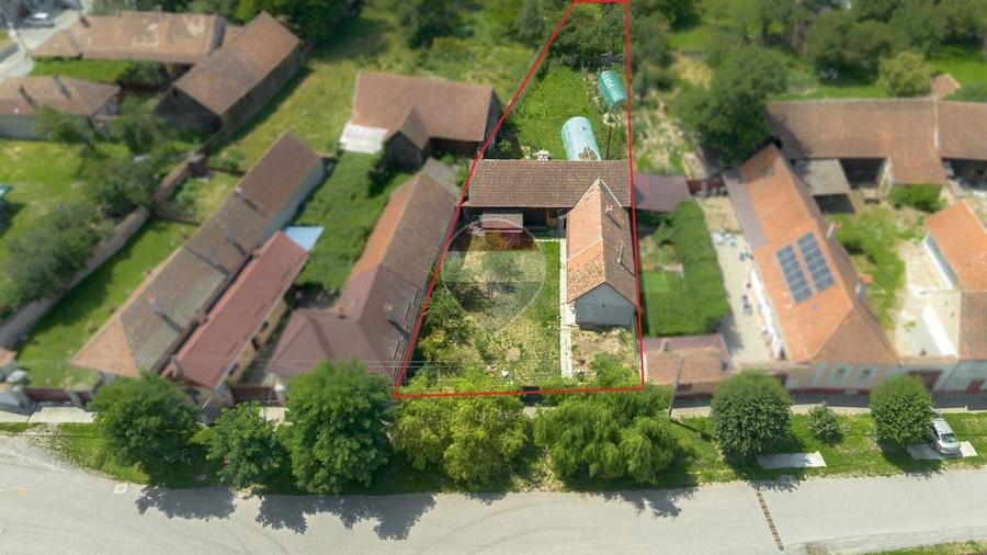 Casă cu 2 camere cu Teren 931 Mp în Șinca