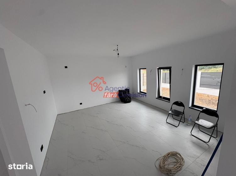 Casă cu 3 camere cu Teren 400 Mp în Miroslava