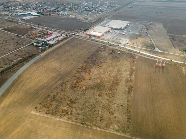 Teren agricol extravilan de 55340 mp, în Micălaca