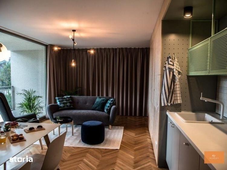 Apartament cu 4 camere în Victoriei