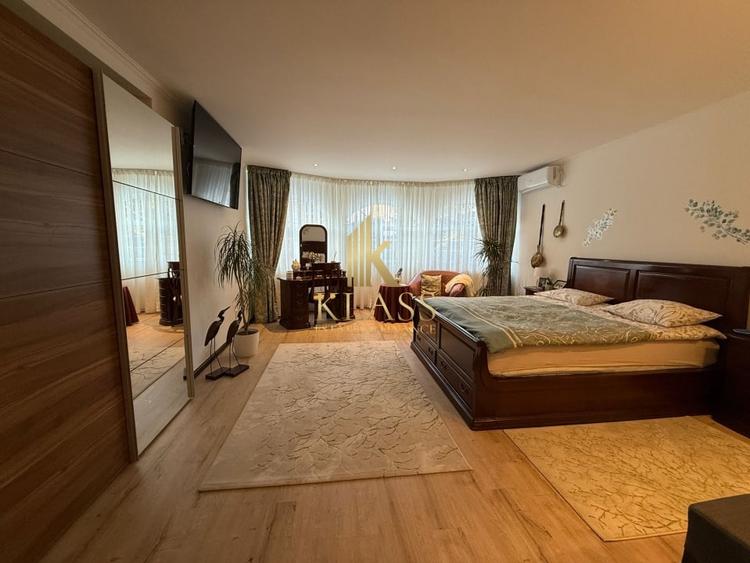 Casă individuală cu 8 camere cu Teren 2176 Mp în Corbeanca