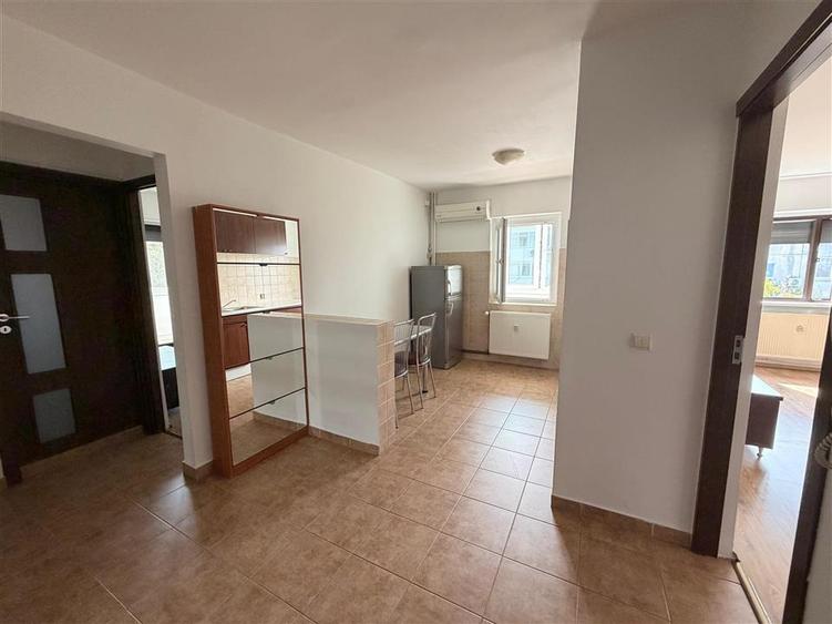 Apartament cu 2 camere decomandat, mobilat în Aviației