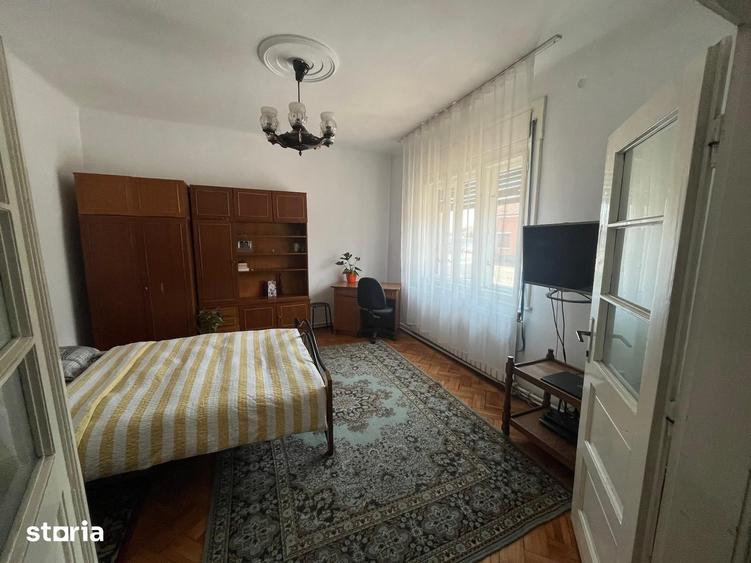Casă cu 3 camere cu Teren 500 Mp în Central