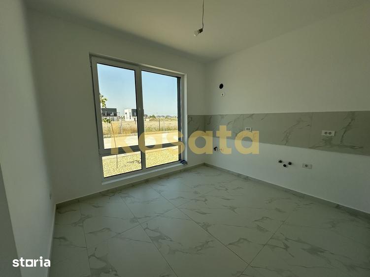 Casă cu 4 camere cu Teren 400 Mp în Domnești