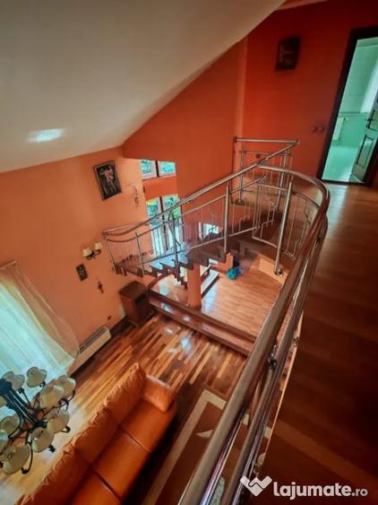 Casă cu 4 camere cu Teren 678 Mp în Europa