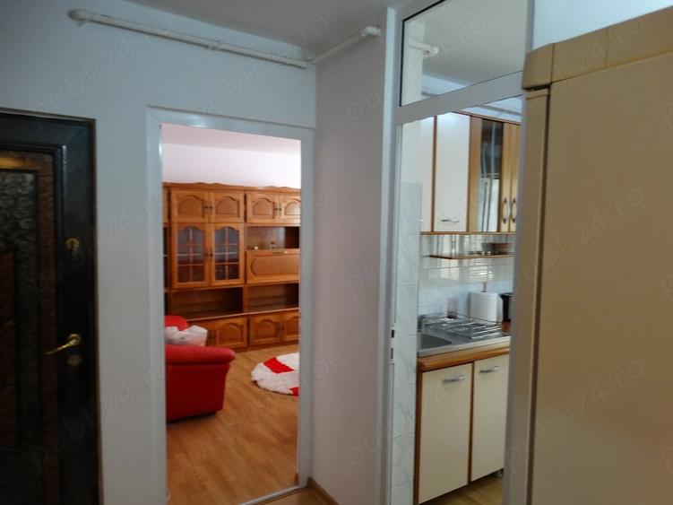 Apartament cu 2 camere decomandat în Micro 8