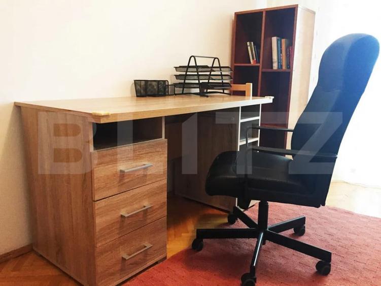 Apartament cu 3 camere decomandat în Independenței