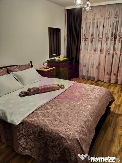 Apartament cu 3 camere semidecomandat în Central