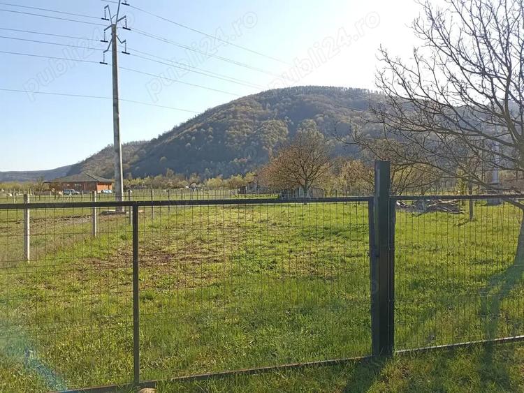 Teren de 1015 mp, în Central