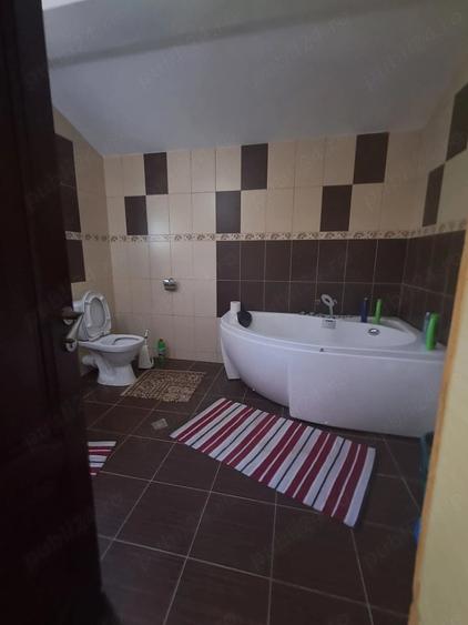 Casă cu Teren 1216 Mp în Tomești