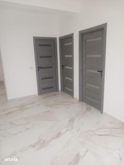 Casă cu 4 camere cu Teren 200 Mp în Lumina