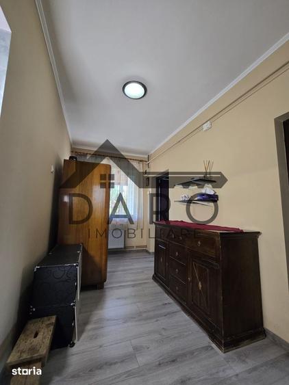 Casa in Livezeni , 140 mp utili , in centrul localitatii . - 8