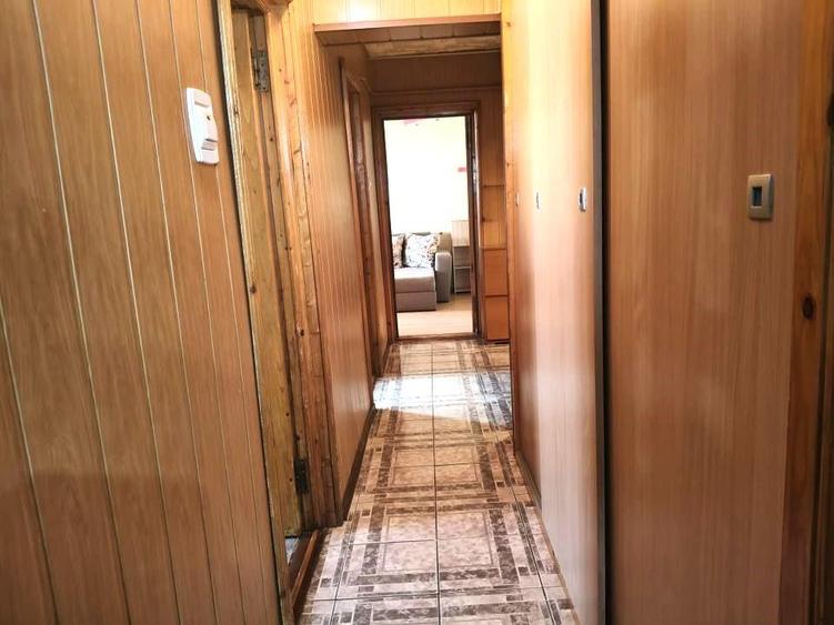 Apartament cu 4 camere decomandat în Viziru 3