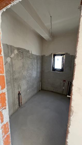Duplex cu 5 camere cu Canalizare în Sud-Vest